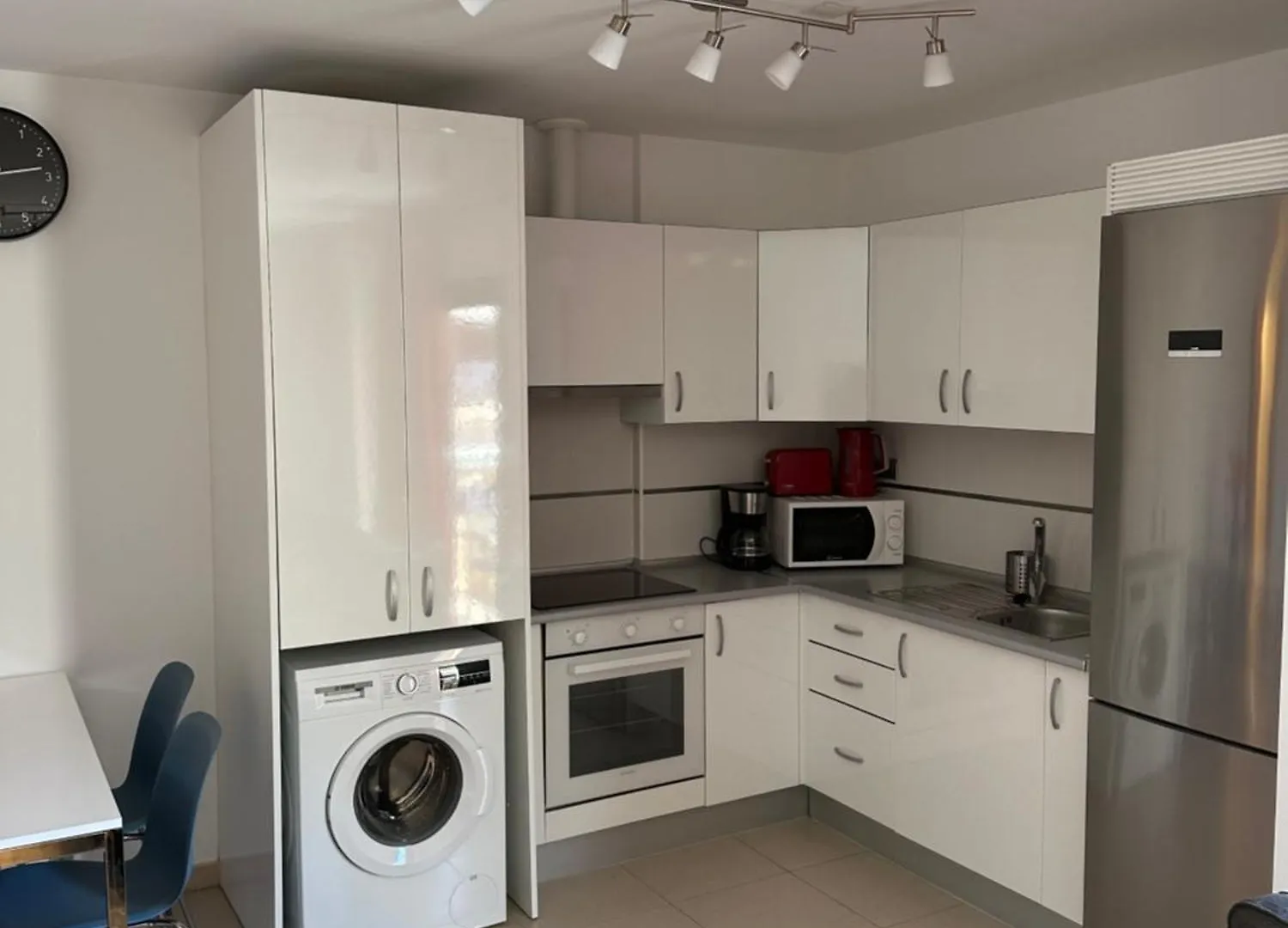 Alcala Seaside Apartment, Two Rooms, Private Parking Apartment